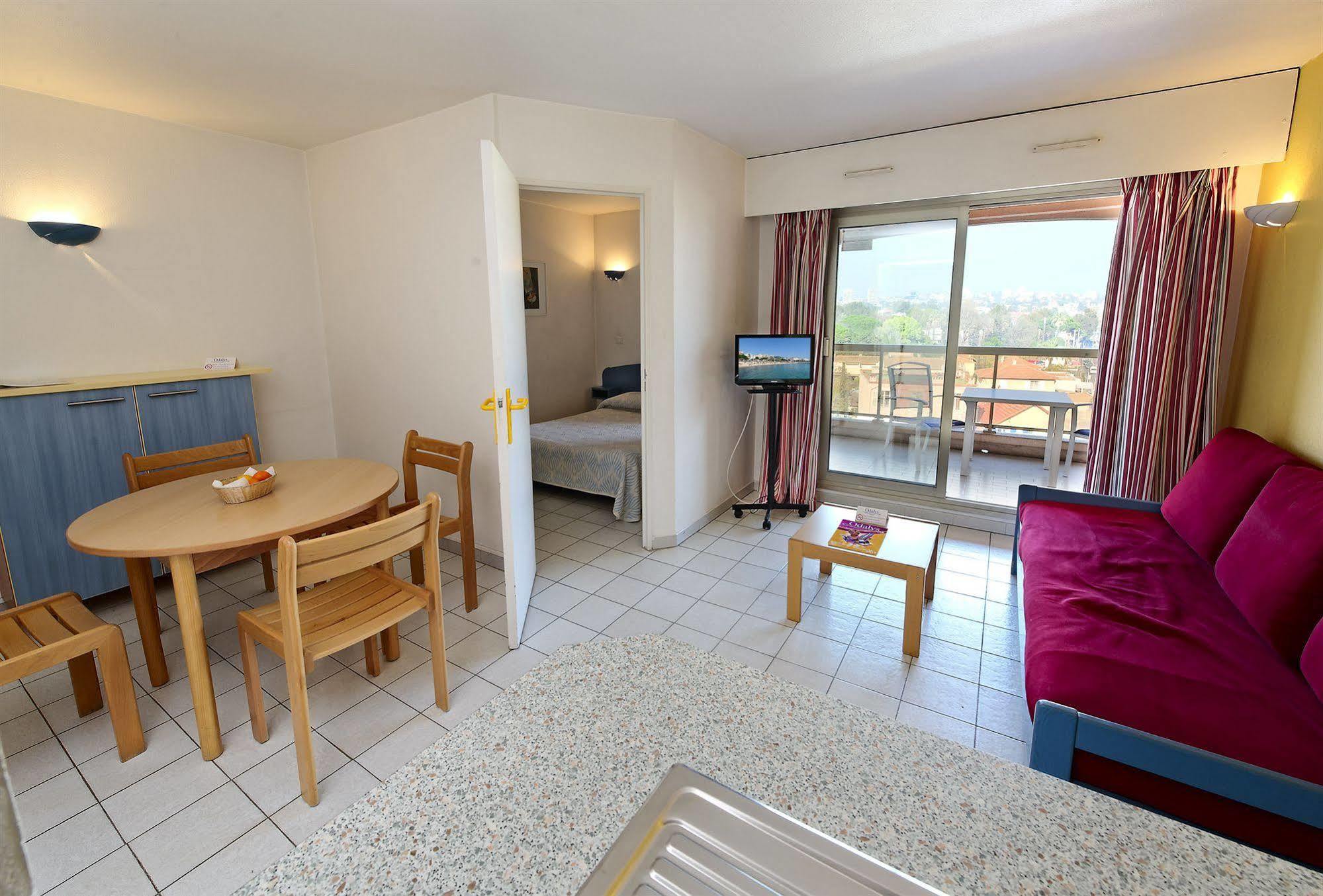 Residence Odalys Open Golfe Juan Ngoại thất bức ảnh